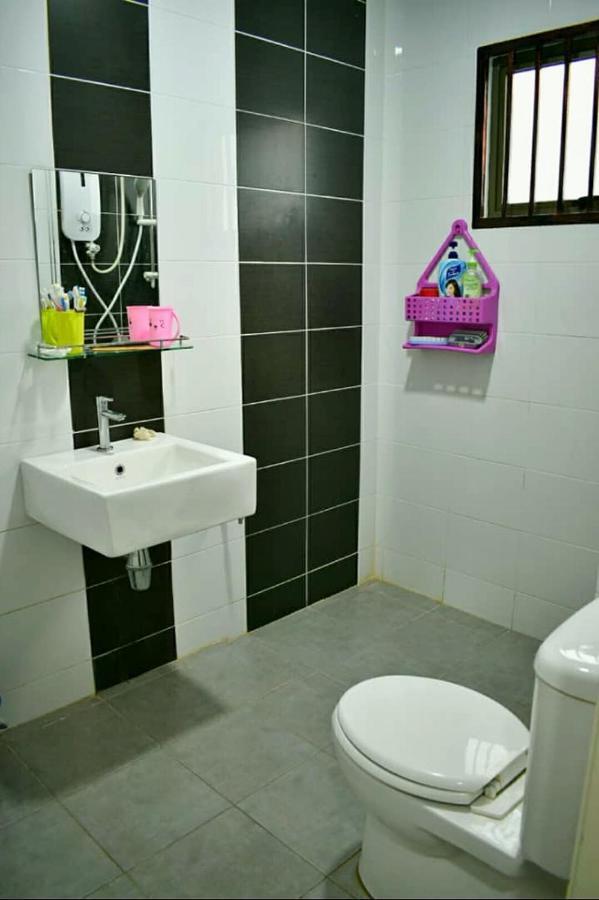 Sky Mirror Homestay Kuala Selangor Exterior photo